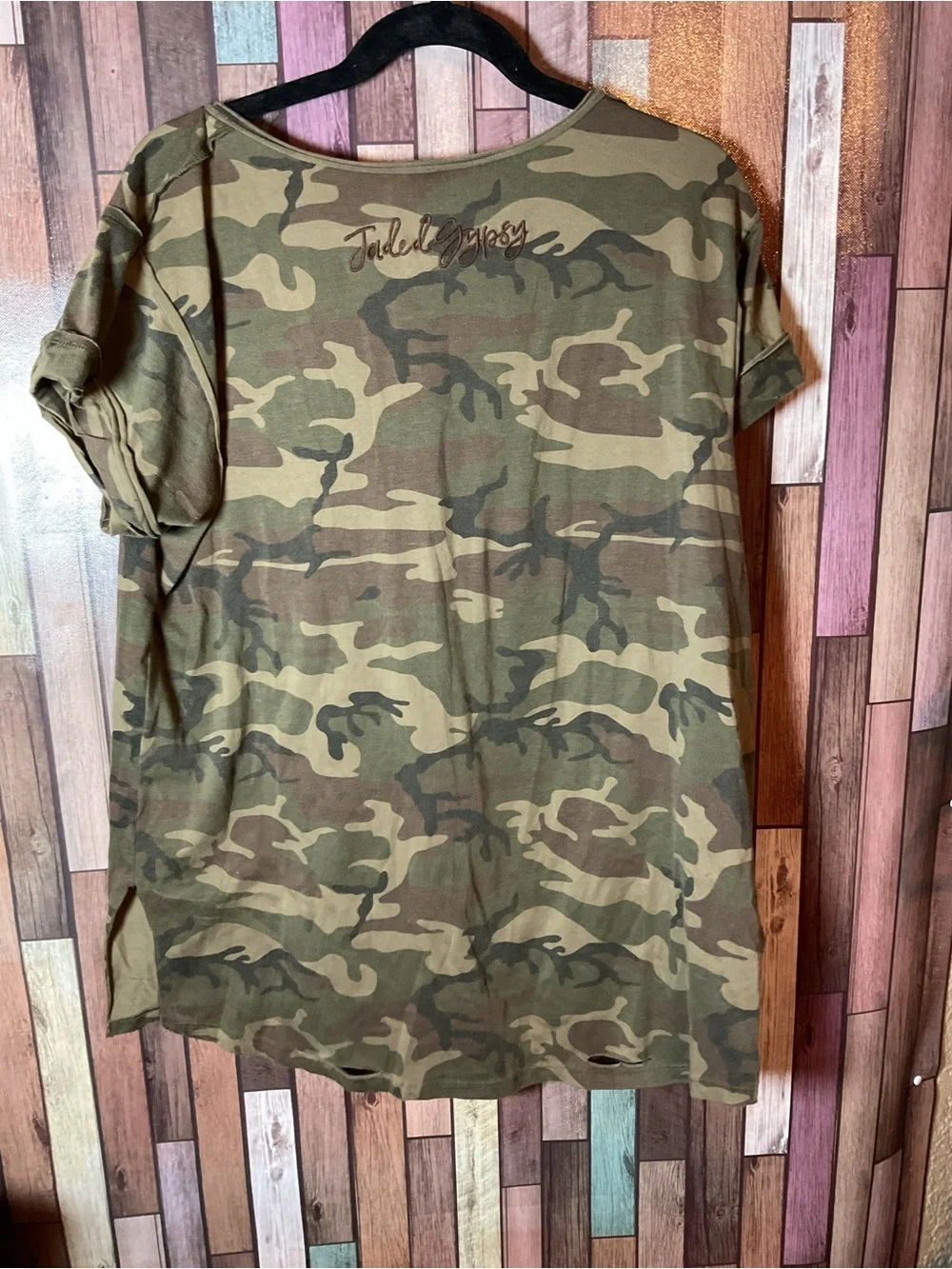 Jaded Gypsy Camouflage Distressed Shirt with Floral and Peace Sign Embroidery XL - Picture 4 of 4